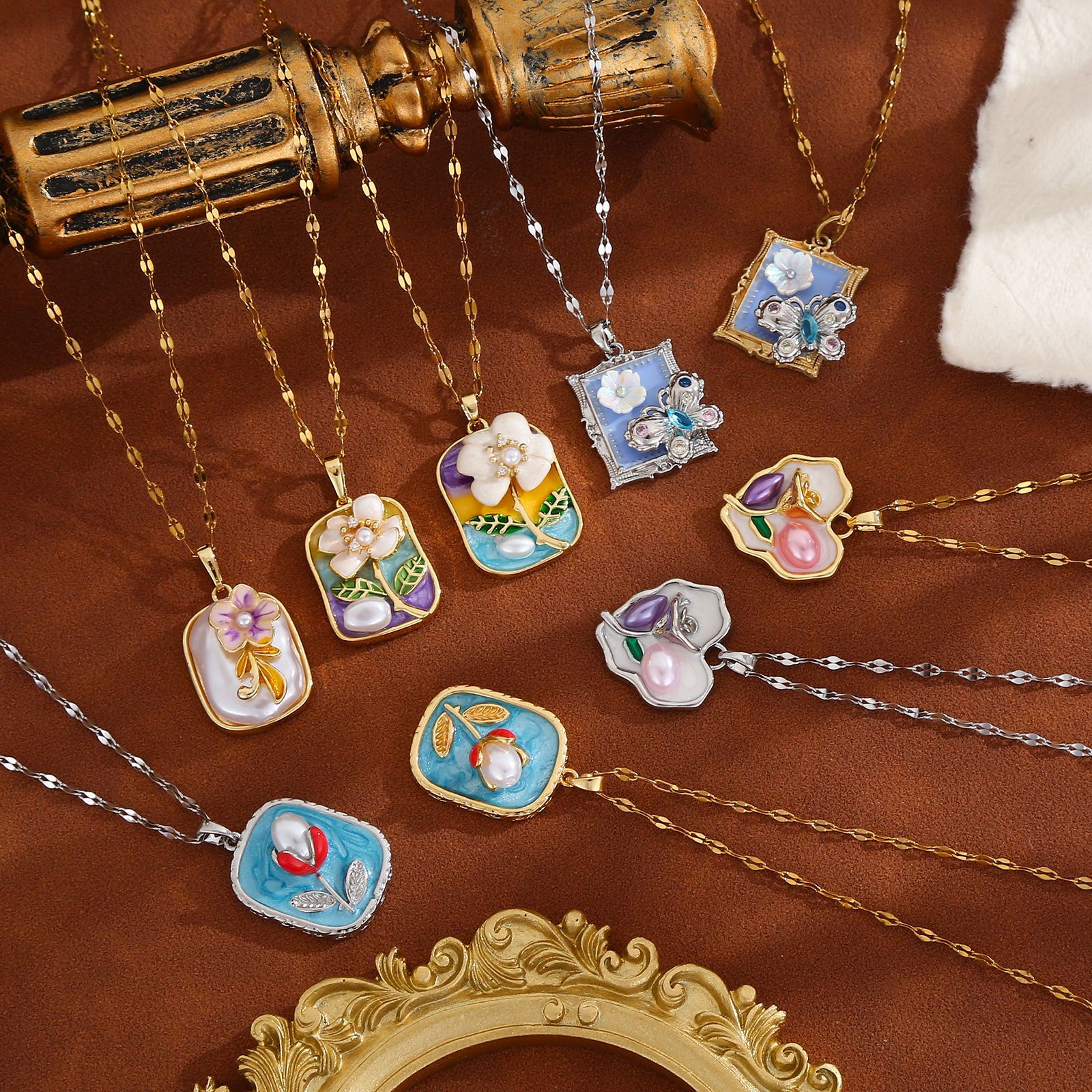 Cross-border Monet Garden oil painting style butterfly pendant necklace, new French high-end light luxury collarbone chain jewelry wholesale full figure