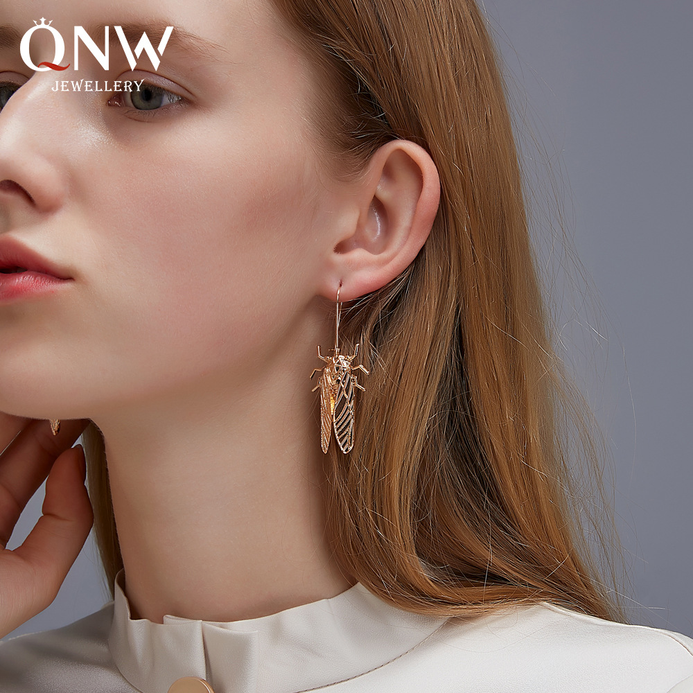 New European and American earrings, creative insect cicada earrings, personalized long cicada earrings and earrings, cross-border accessories wholesale full figure