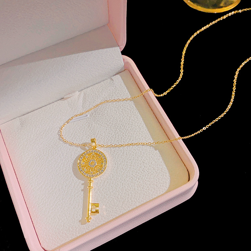 Korean fashion zircon magic key pendant titanium steel necklace women's light luxury bestseller collarbone chain popular jewelry Application Scenario