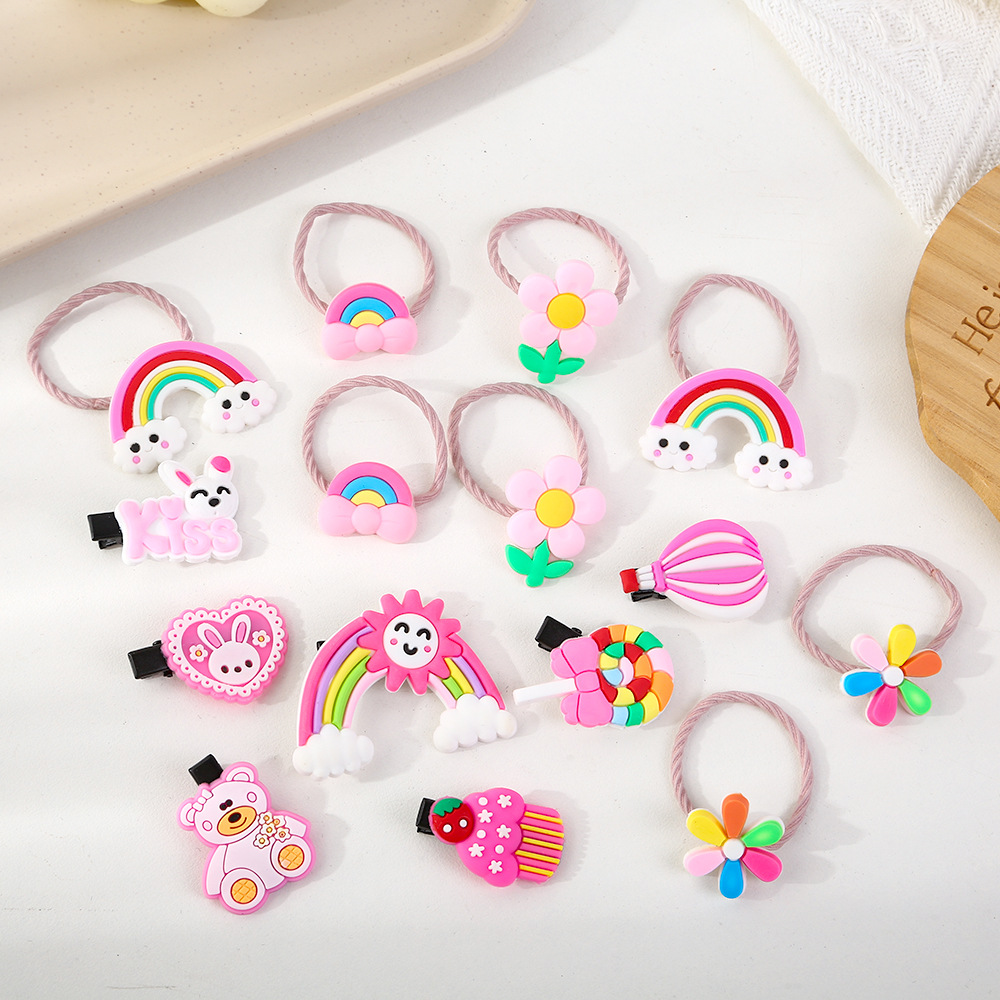 Wholesale of Korean children's hair clips, cartoon hair accessory sets, cute hair clips, handcrafted dopamine girls' headwear Application Scenario