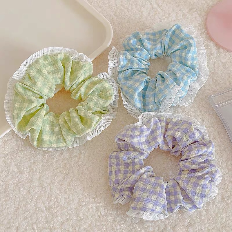 2025 New sweet checkered large intestine hair band, high-end lace-trimmed headband, Korean version rainbow-colored leather band hair accessory Application Scenario