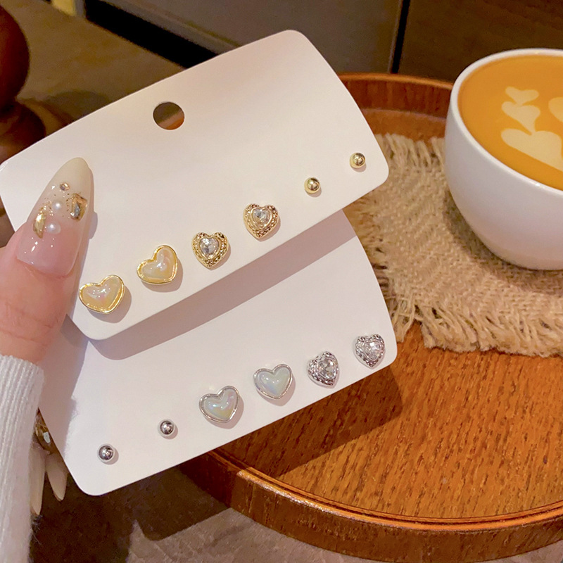 Korean-style high-end heart-shaped set earrings for women's autumn and winter, versatile and unique, simple earrings wholesale Specification drawing