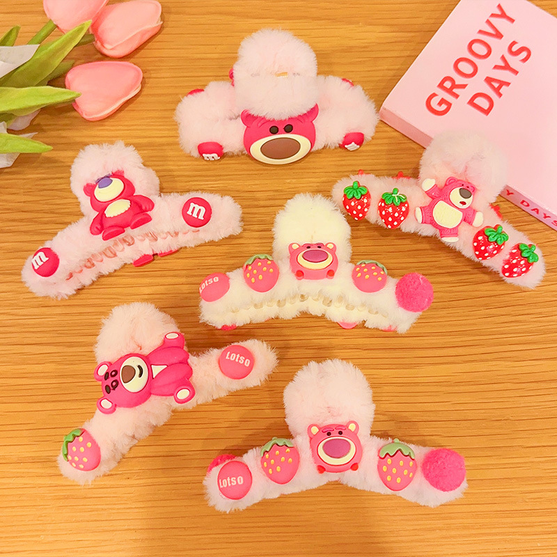 Children's Strawberry Bear Little Girl 2022 New style loose hair clip headwear, back of the head updo shark clip Application Scenario