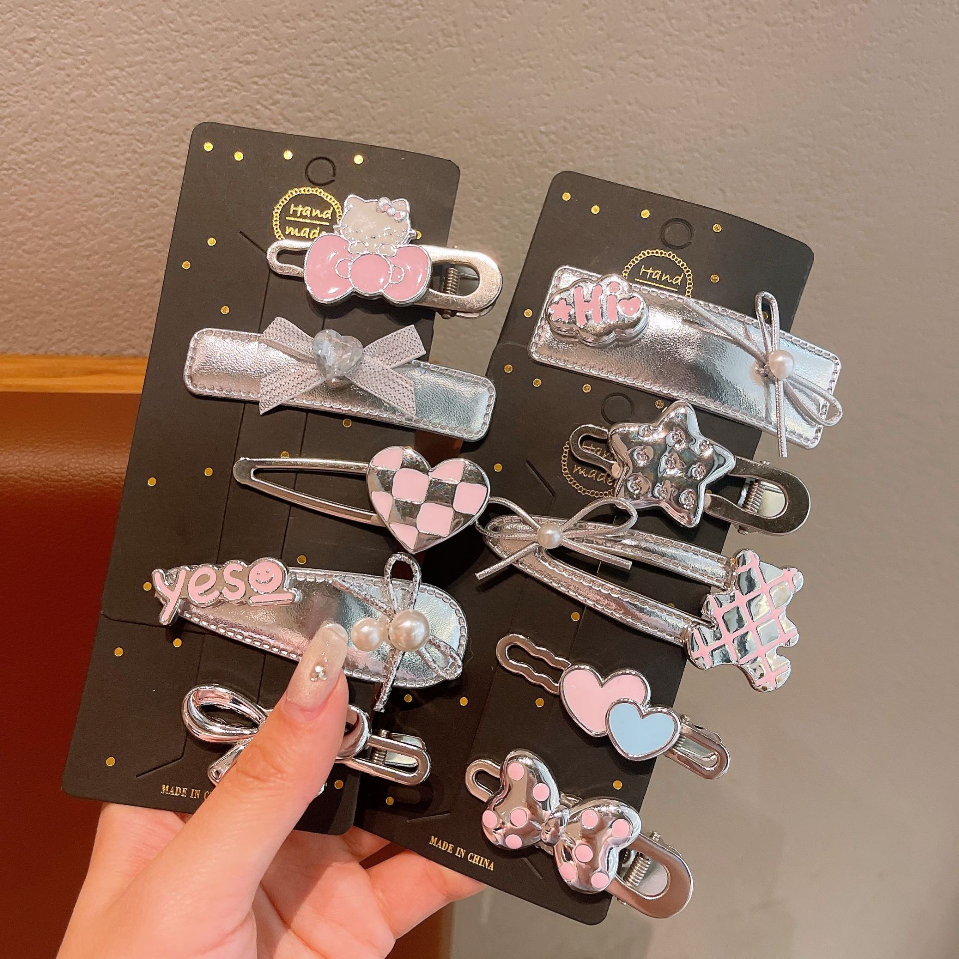 Cute dopamine hair clips, ins bangs clips, candy-colored star clips, duckbill clips, straight clips, hair accessories, head accessories Specification drawing