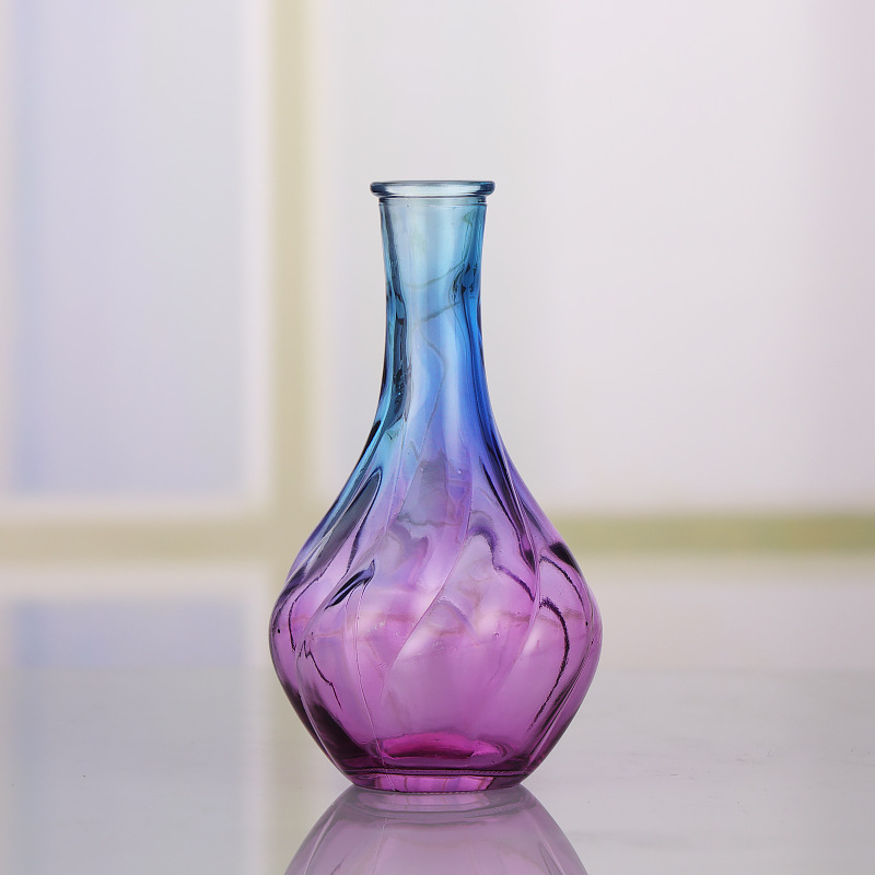 European-style decorative items, colorful gradient fresh and light colored glass vases, transparent vases, office and living room vases Application Scenario