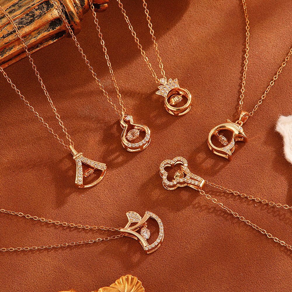 Fashionable jewelry titanium steel necklace, versatile and non-fading, light luxury collarbone chain, simple and elegant design, pendant accessory for women full figure