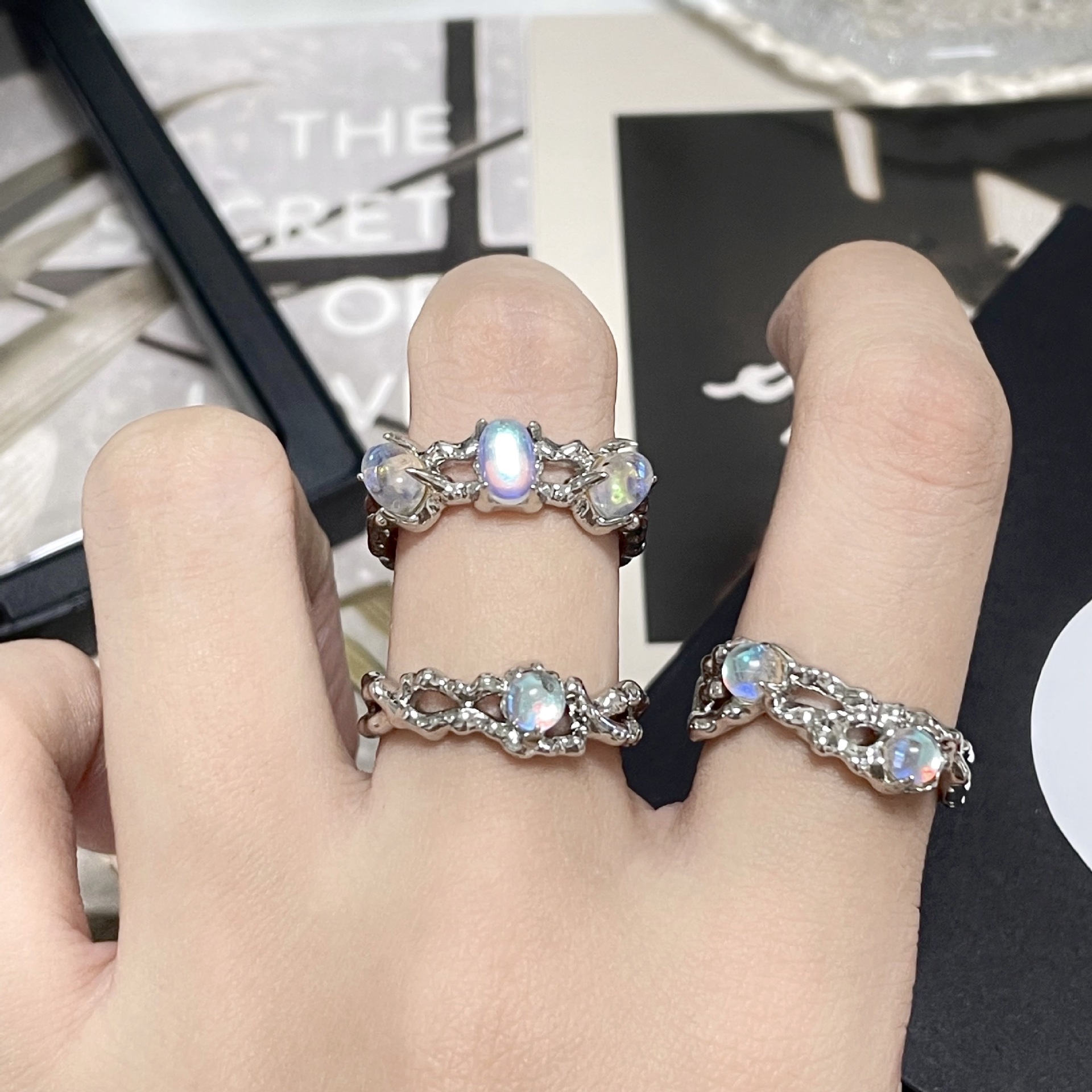 Moonstone irregular and niche design French opal ring, women's Instagram cold style gemstone high-end open ring full figure