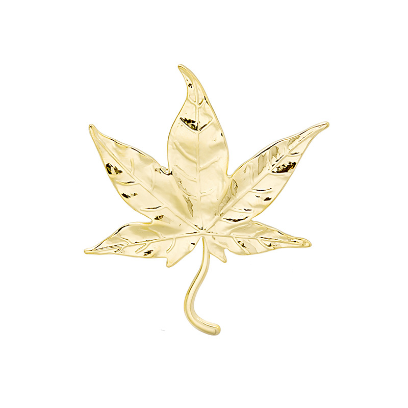 European and American trendy and creative maple leaf brooches, retro fashion, versatile and elegant clothing accessories, suit pins and badges Item Picture