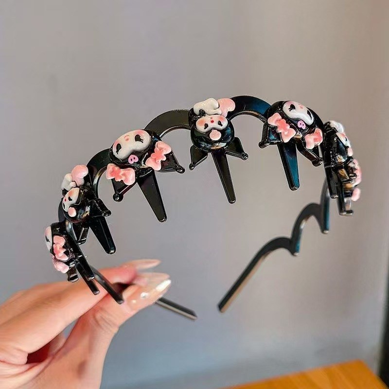 Children's cartoon toothed hair band, a perfect tool for girls to style their broken hair. It's cute and won't hurt the hair clip. The headwear is anti-slip and can press down the hair details Picture