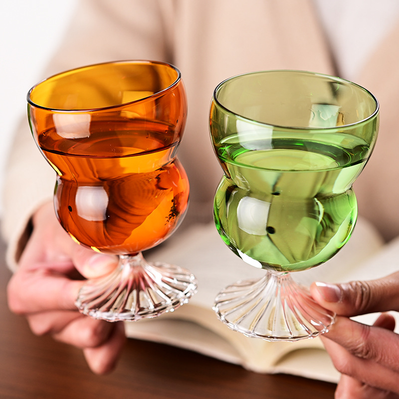 Creative ice cream highball cups, colorful transparent glass gourds, red wine glasses, household heat-resistant milk cups, beverage cups Application Scenario
