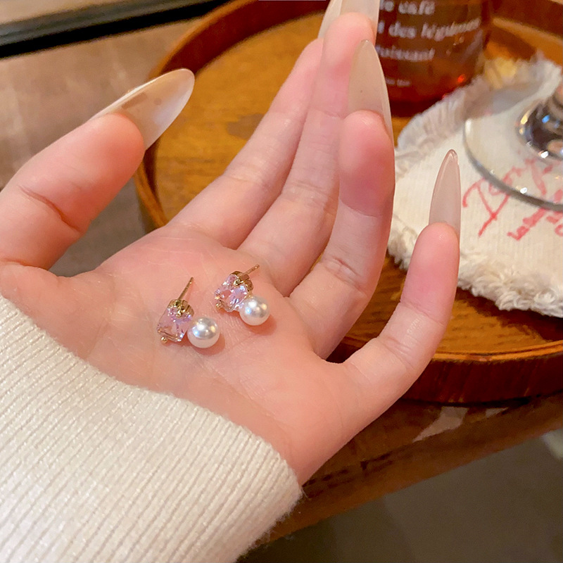 Light luxury and high-end style, small zircon stud earrings, women's 2025 new bestseller, elegant pearl earrings and accessories wholesale Specification drawing