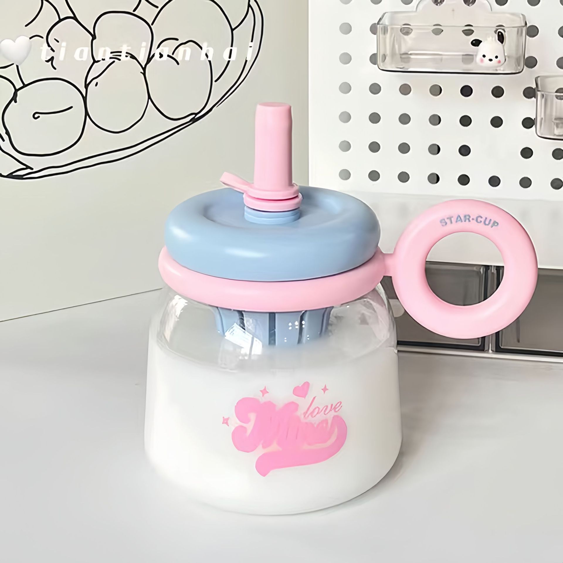New office water cup with a filter, tea-water separation straw cup, large capacity, big belly and handle, plastic cup details Picture