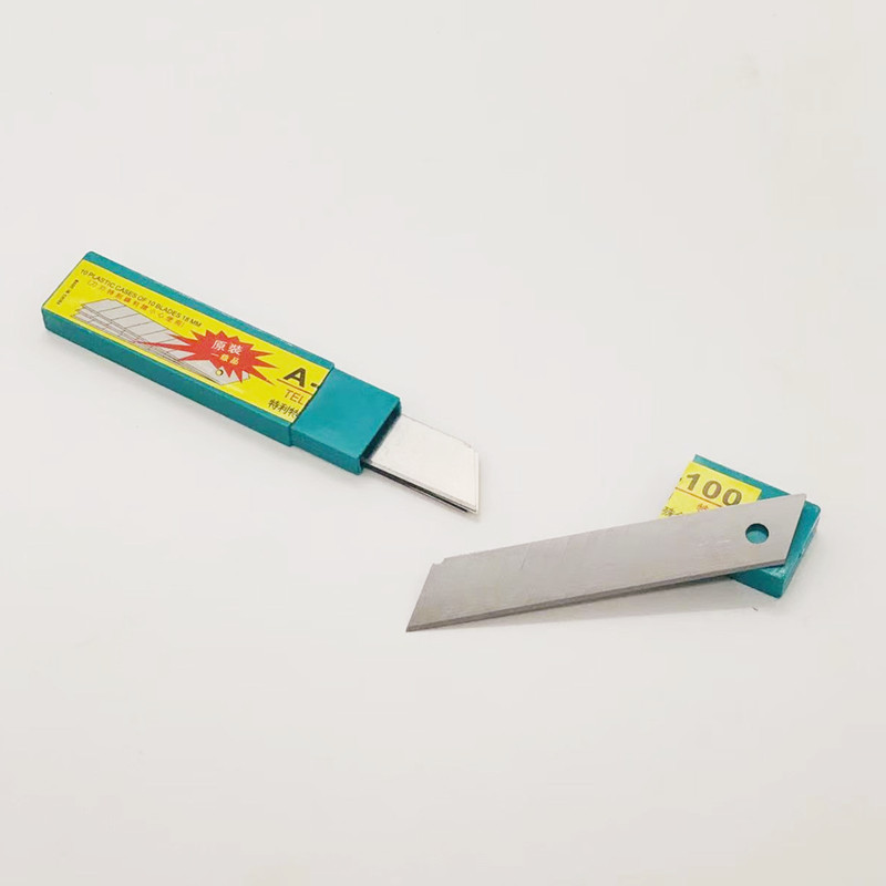 Factory direct sales of 18mm dense 14-section sharp wallpaper blades at low prices and in large quantities. Wholesale of ultra-thin art blades Item Picture