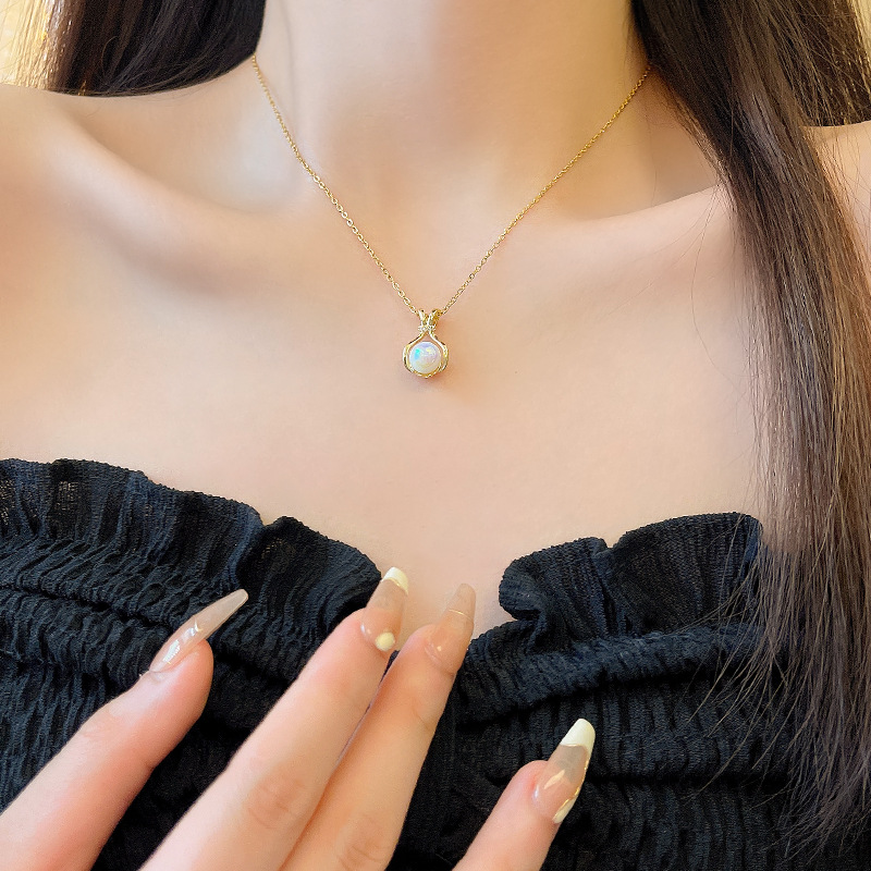 Mermaid Princess pearl Pendant necklace, a women's light luxury, niche and high-end style lucky bag, collarbone chain, versatile and popular neckchain accessory details Picture