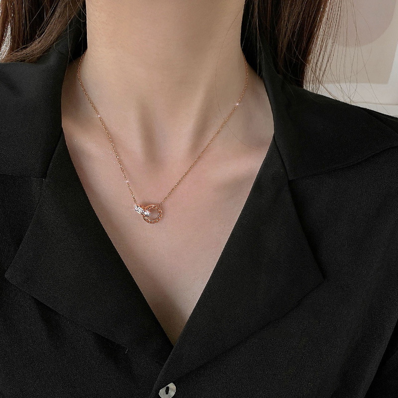 Titanium steel necklace for women, Korean version Roman numeral double ring pendant, ins trendy diamond-encrusted collarbone chain, personalized design sense necklace Specification drawing