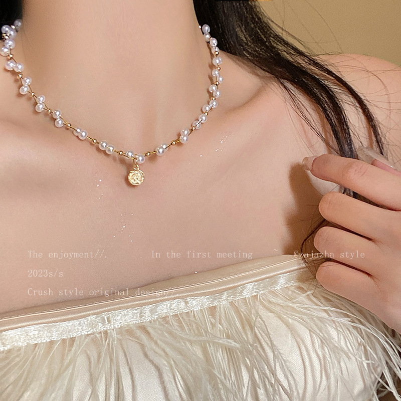 Starry Sky pearl figure coin necklace for women, French light luxury, niche and high-end style collarbone chain, gentle and elegant necklace Specification drawing