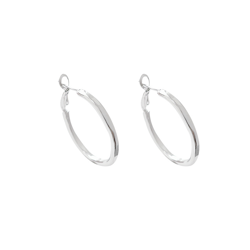 Versatile and simple large ear rings, women's plain ring earrings, high-end earrings, new 2025 bestsellers, ear studs and ear buckles Item Picture