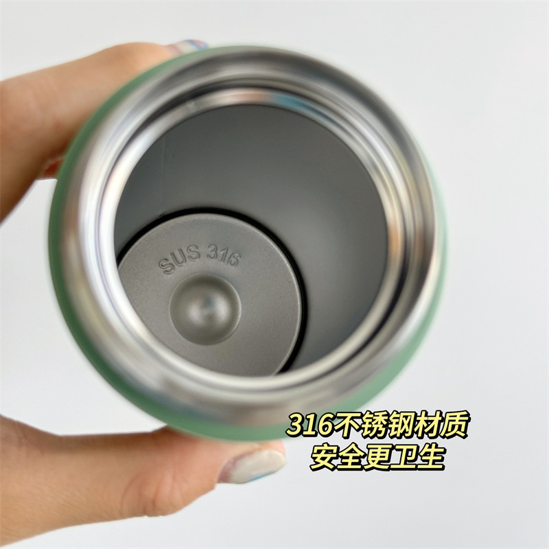 Cute cartoon 316 stainless steel insulated cup, high appearance level, student couple bouncy direct drinking, children's insulated cup, water cup Application Scenario