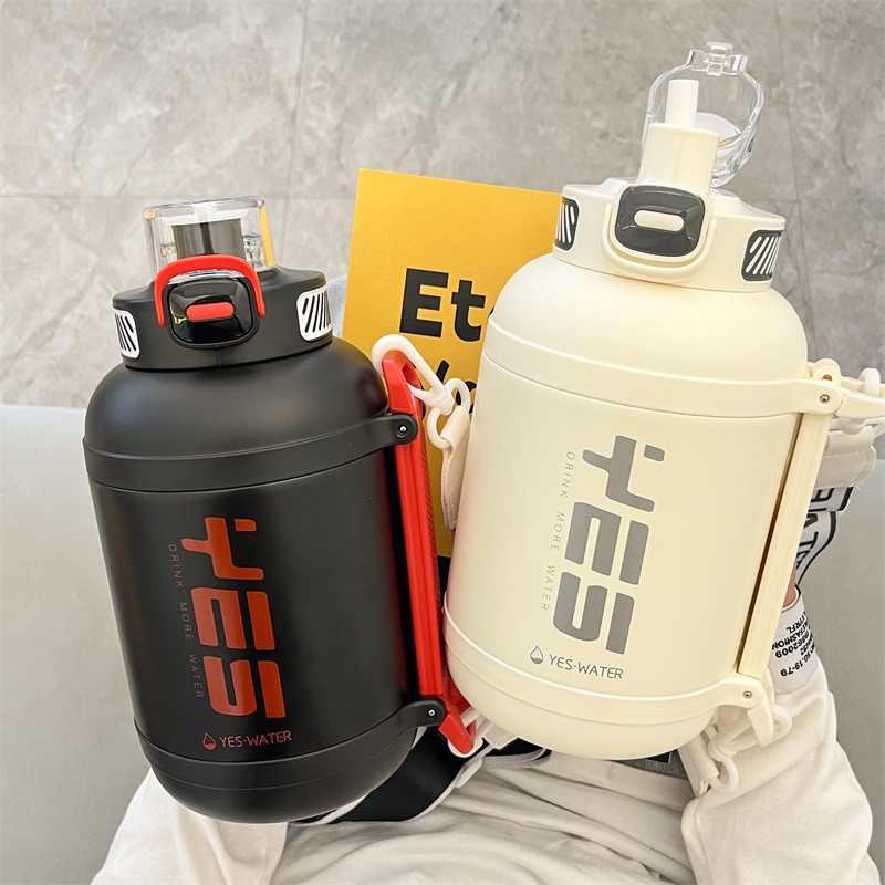 Giant insulated cup 316 food grade large capacity ton-ton bucket sports and fitness large belly cup insulated straw water bottle full figure