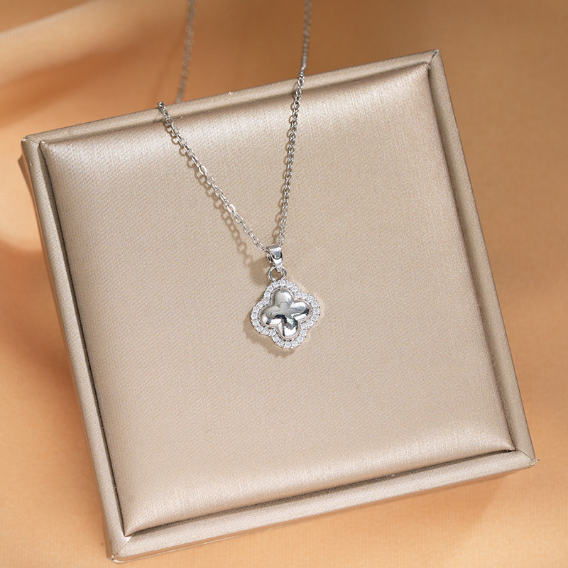 A full-diamond four-leaf clover pendant titanium steel necklace for women's fashion, versatile, Chinese-style design, collarbone chain, light luxury accessory details Picture