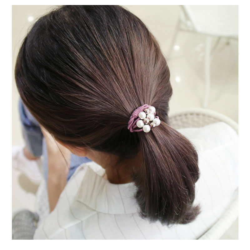 Korean-style hair tie with nine beads, pearl hair band, high-elasticity rubber band, new women's hair tie manufacturer, wholesale of headwear Application Scenario
