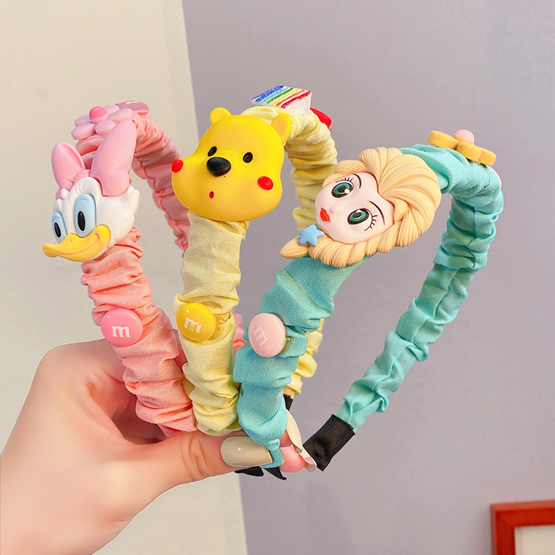 Children's cute cartoon fabric pleated hairbands, hairpin paradise series, hair bands for girls to go out and press their hair, headbands and hair accessories Application Scenario