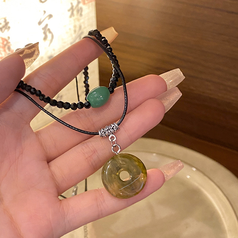 New Chinese-style Zen-inspired ancient-style peace pendant necklace for women, a retro and versatile double-layer layering collarbone chain, a new elegant accessory details Picture