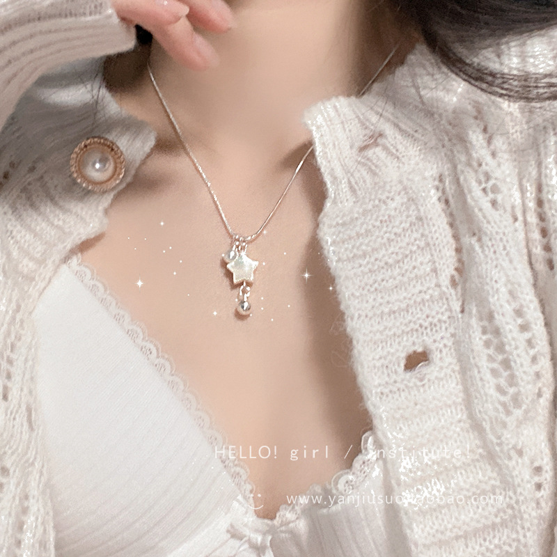 French shell star necklace for women, a new 2024 light luxury, niche and high-end collarbone chain, a hit accessory that has become a social media sensation details Picture