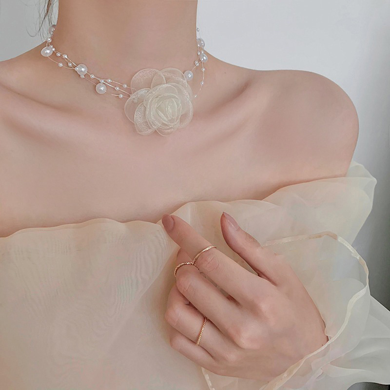 choker pearl necklace, a neck accessory with a light luxury and niche design, is a women's collarbone chain-style necklace that exudes elegance Specification drawing
