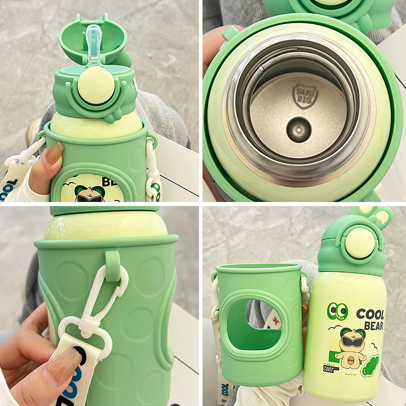Wholesale of cute cartoon kindergarten baby insulated cups, children's school water cups, portable shoulder straps and adorable straw cups details Picture