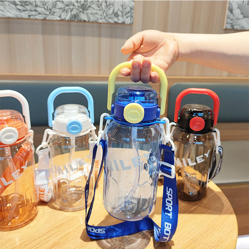 1000ml transparent plastic cup, Amazon's popular sports and fitness style, with a crossbody strap and a jumping lid straw cup details Picture