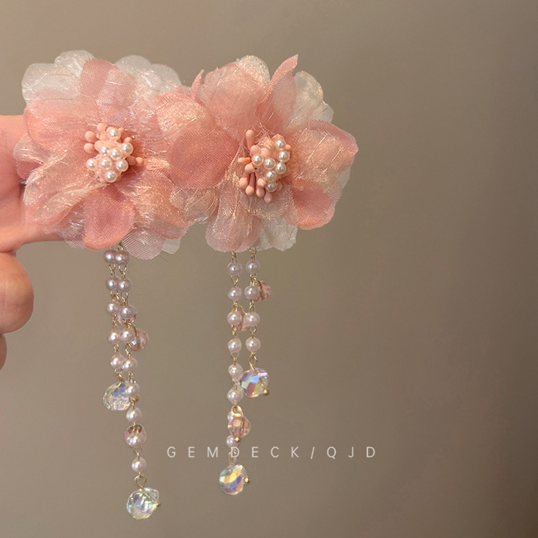 Pink crystal flower pearl necklace, women's dress, dress, exaggerated necklace accessory, seaside atmosphere, collarbone chain Specification drawing