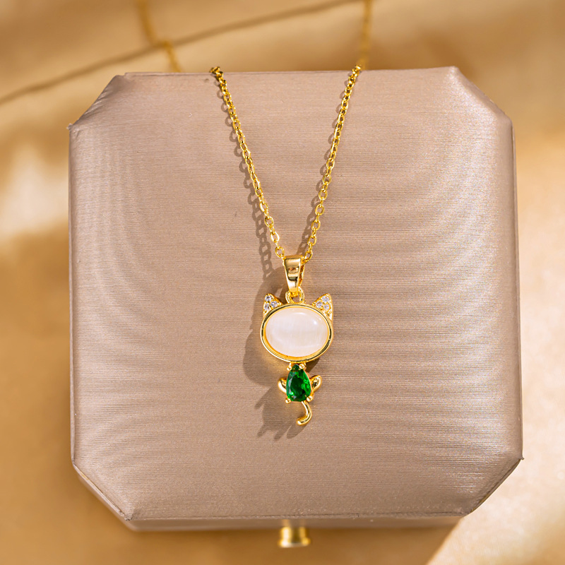Japanese and Korean style, cat's eye stone inlaid cat pendant titanium steel necklace, women's niche design sense light luxury collarbone chain wholesale full figure