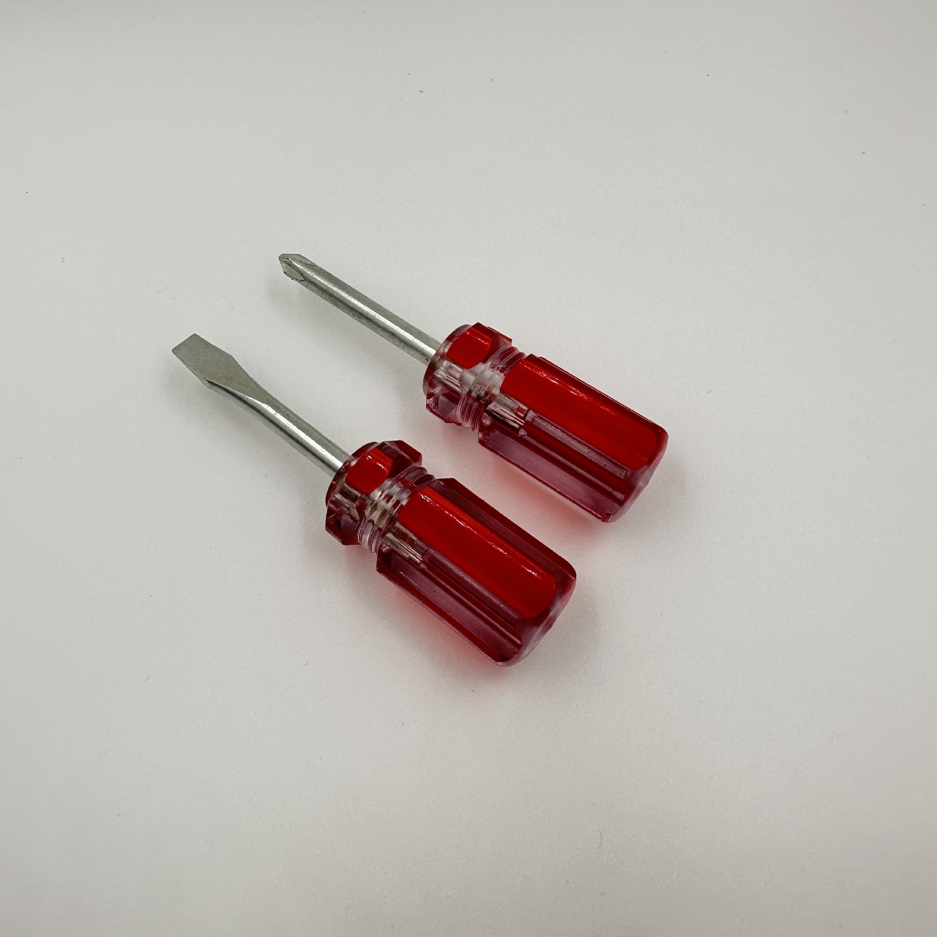 Factory direct supply of 9-centimeter-long colored striped small radish head screwdrivers with fixed cross and straight mini manual screwdrivers Application Scenario