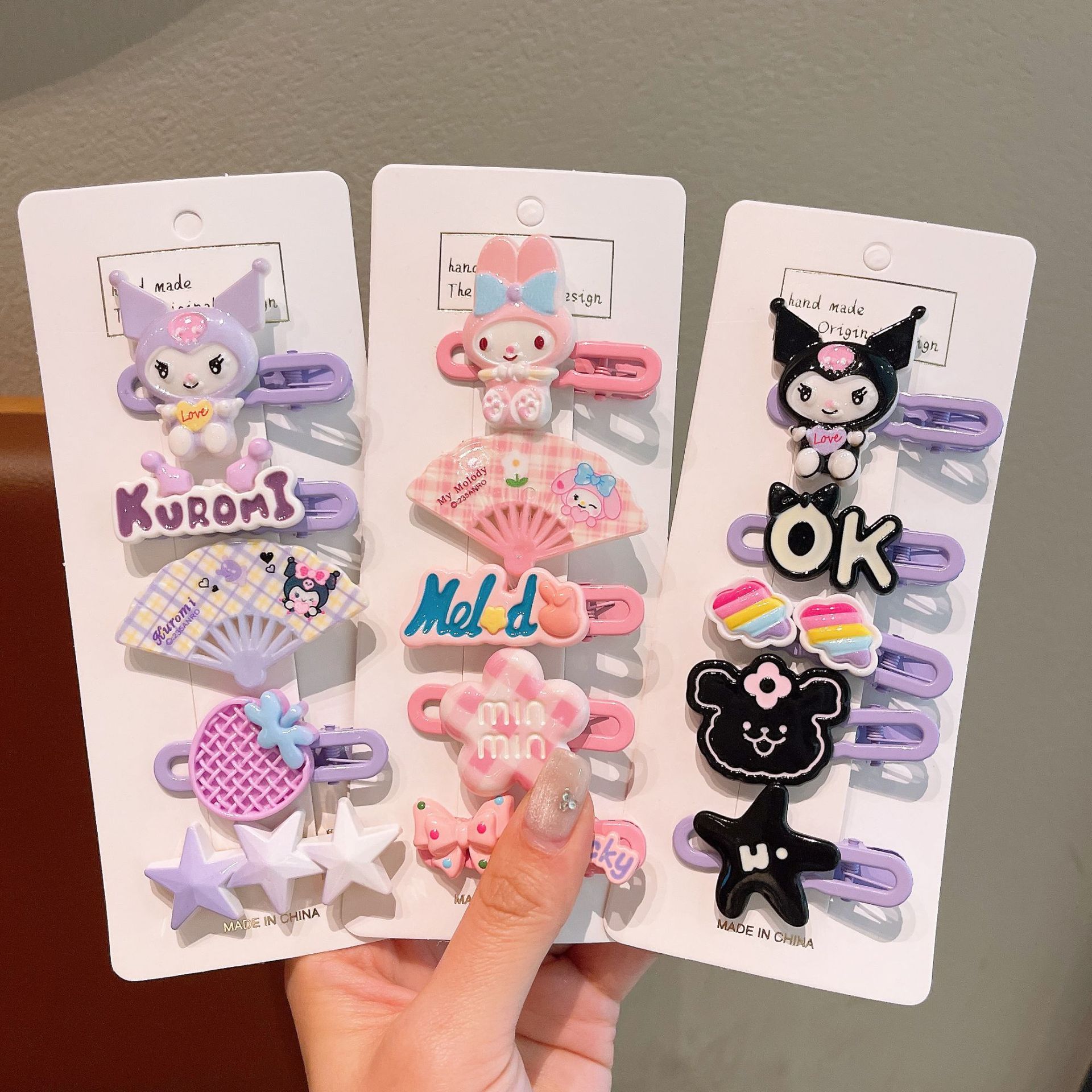 Sanrio cute acrylic Kuromi small fan hair clip, girl fan-shaped bangs side clip children's hair accessory full figure