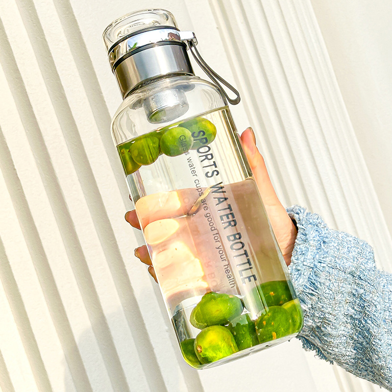 High-appearation-level large-capacity glass water cup with cup sleeve, high-temperature resistant tea water separation cup, portable high borosilicate ton cup Application Scenario