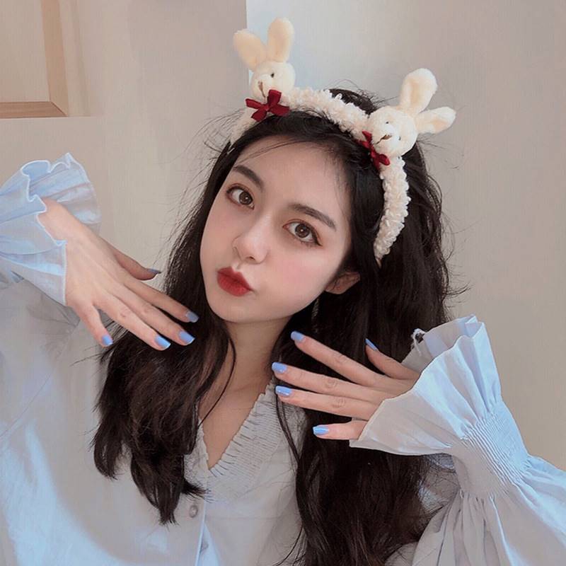 Little Bear Rabbit face wash hair band for women, simple lamb hair band, versatile for going out, anti-slip hair clip, hair band, hair accessory Application Scenario