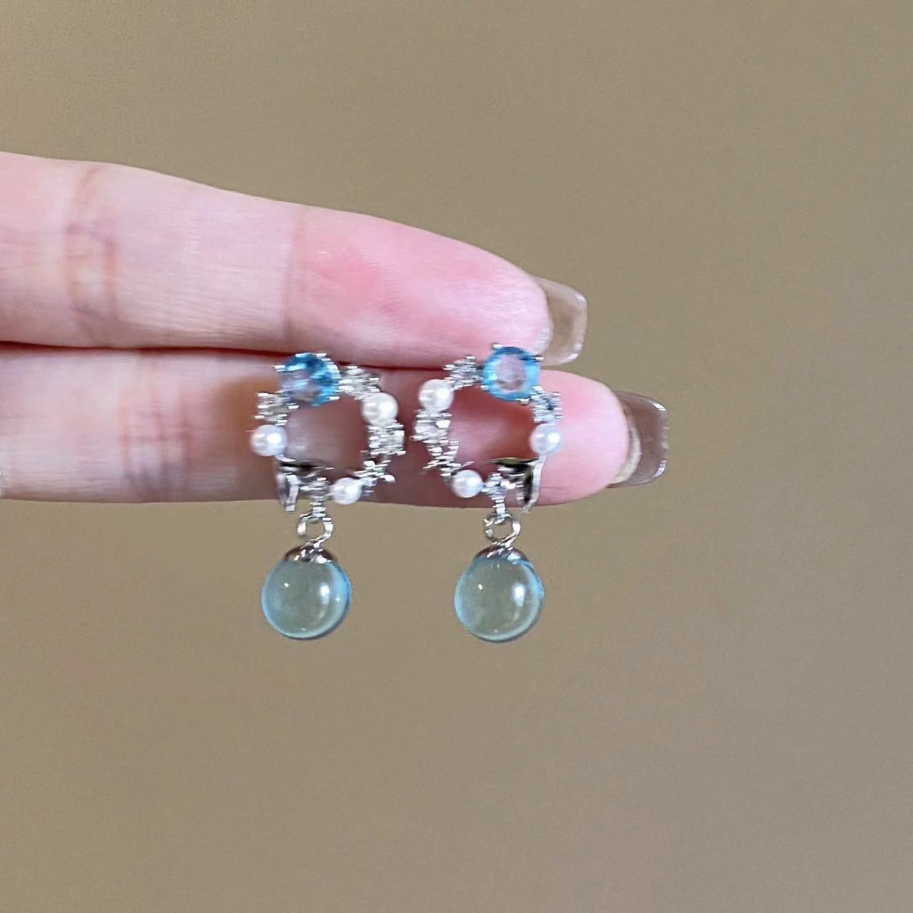 Super fairy-like blue crystal earrings, women's micro-inlaid zircon pearl stud earrings, versatile, elegant and high-end light luxury earrings wholesale Specification drawing