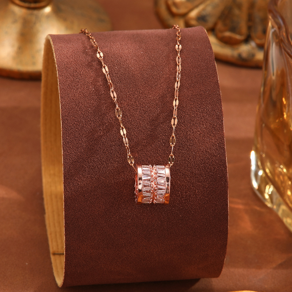 European and American cross-border light luxury copper micro-inlay personalized titanium steel necklace, women's fashionable and high-end look, small waist collarbone chain accessory Specification drawing