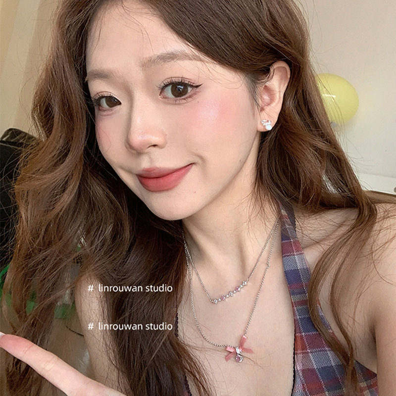 Wholesale of light luxury and high-end square zircon pearl ear studs with a niche design sense, exquisite and sweet earrings for girls Specification drawing