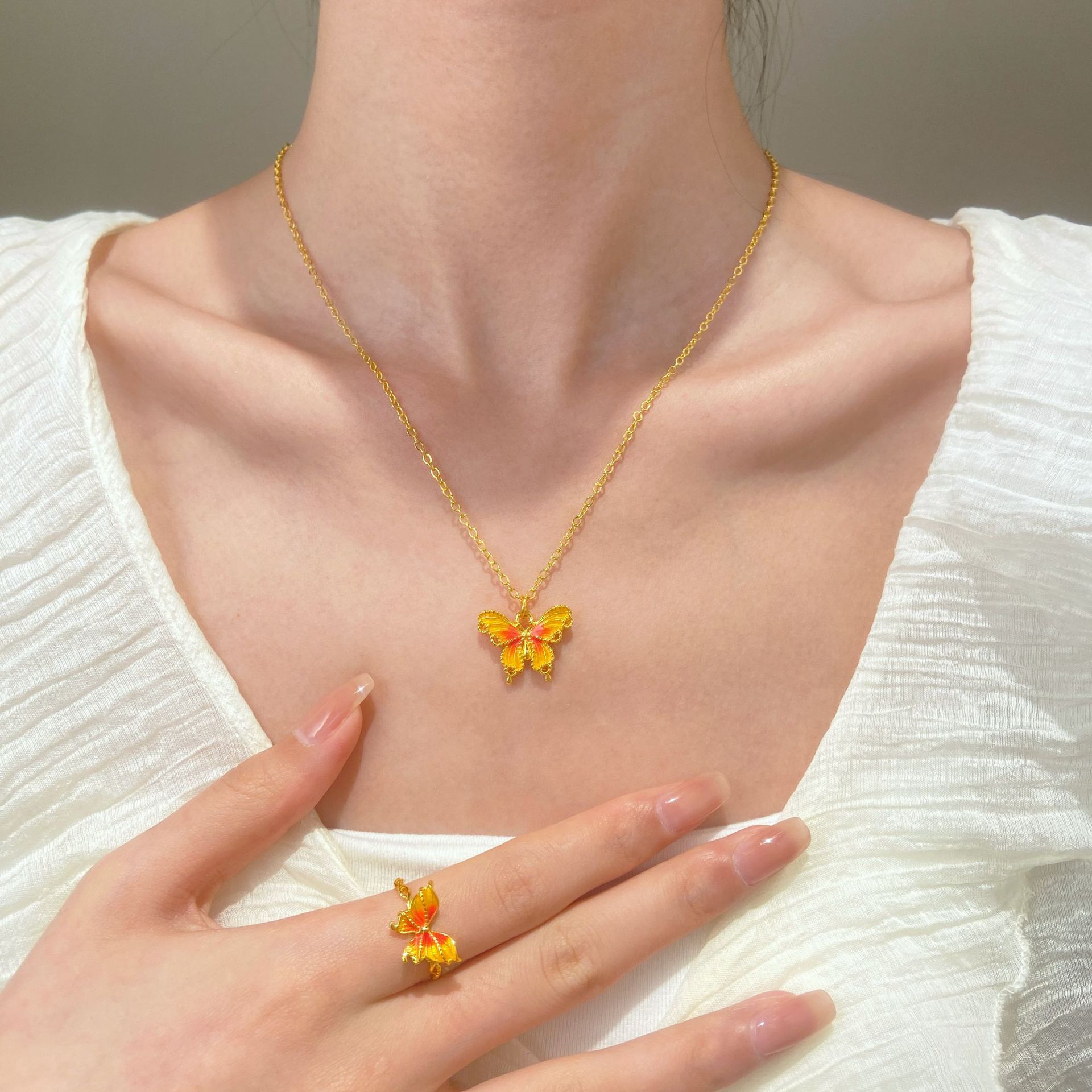 Cross-border Dreamy Misty Rain Butterfly Dream Gradient Gold Necklace Ring Set, Women's Ring Collarbone Chain Jewelry Two-piece set full figure