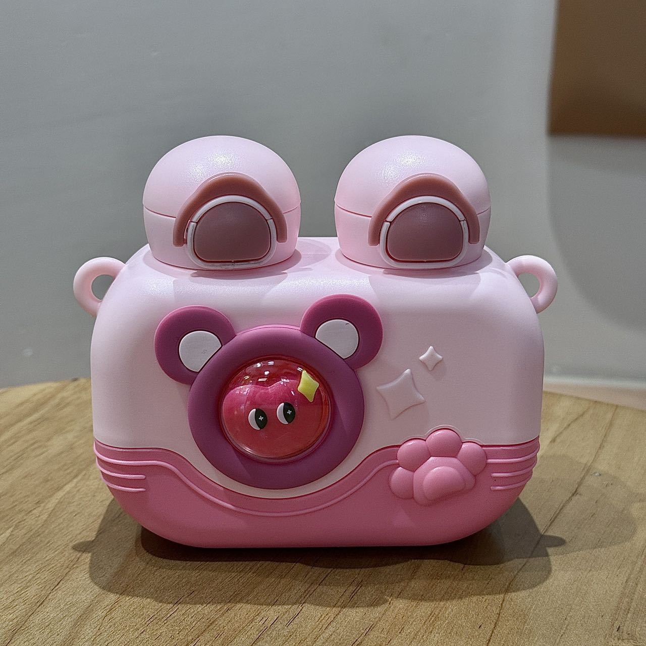 New children's cartoon double drinking cup, large-capacity straw cup for boys and girls, high appearance level, cute double drinking spout cup details Picture