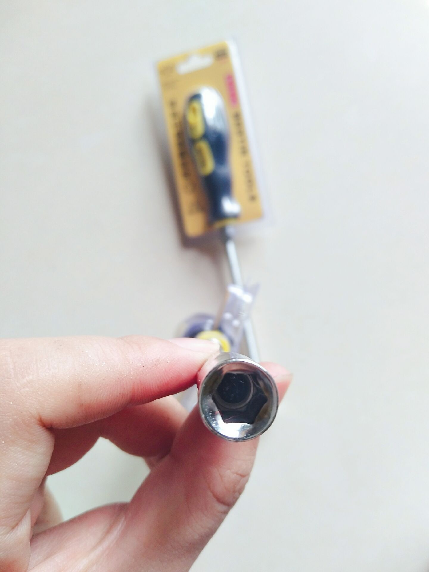 Eagle Seal Tool Spring Rod Socket Screwdriver, Socket Screwdriver, Hexagonal Clamp Screwdriver BST-36202 Application Scenario
