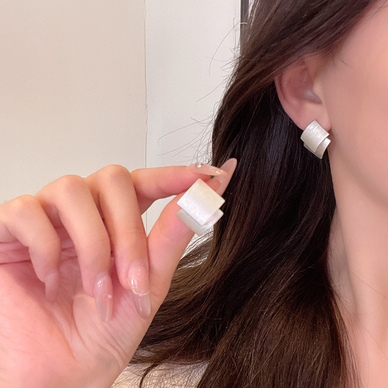Korean-style double-layer square frosted earrings, a cold and unique female style with irregular metal brushed stud earrings, a versatile ear accessory details Picture