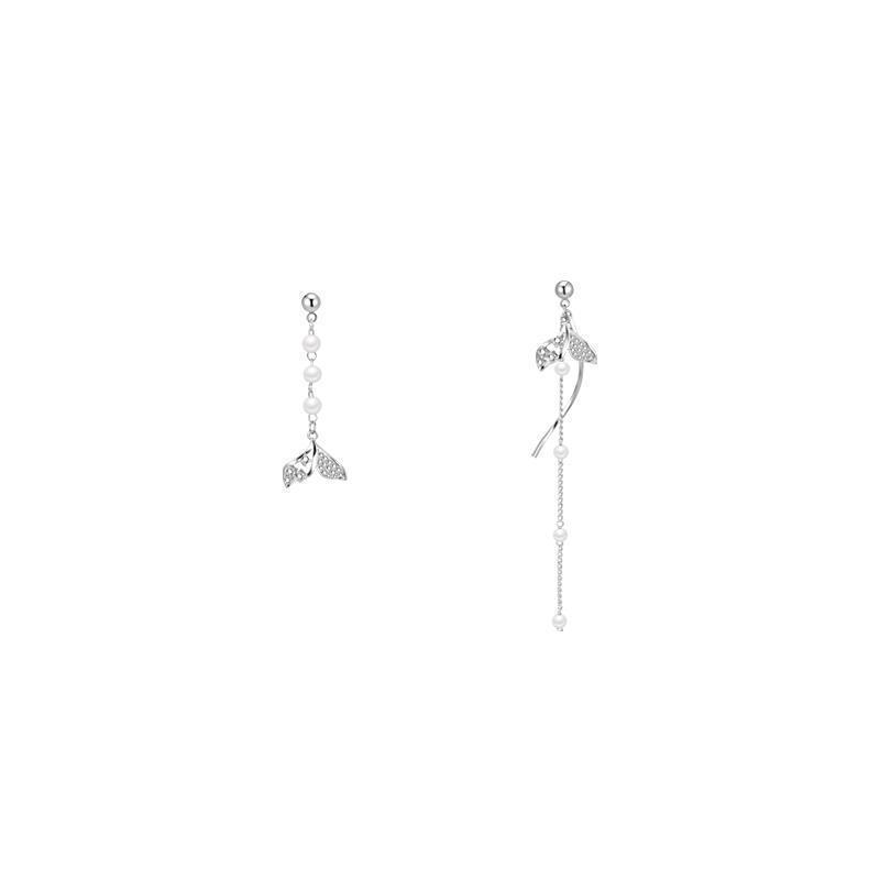 Fish-tail asymmetrical tassel earrings exude a sense of high-end elegance and a touch of light luxury. Stud earrings are personalized and versatile, and are popular online earrings for wholesale Item Picture