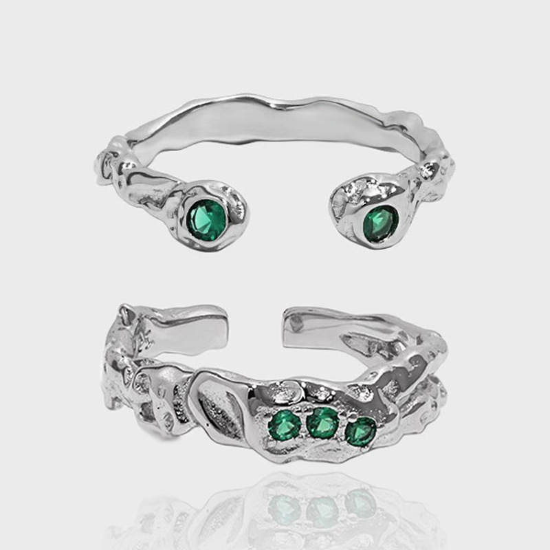 The irregular texture green zircon open ring exudes a high-end, individualistic and fashionable vibe for women. It's a cold and stylish food ring trend on Instagram full figure