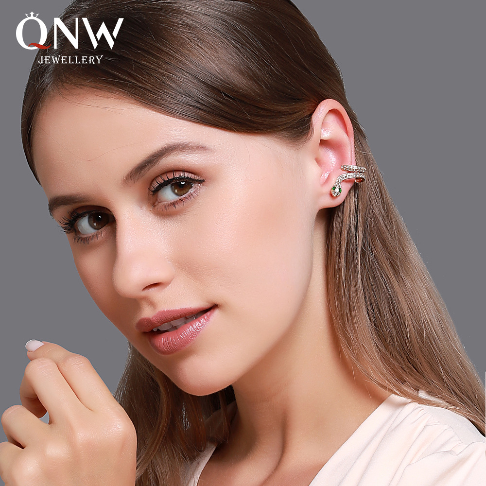 European and American style creative earrings, personalized micro-inlaid zircon snake-shaped ear clips, simple and elegant snake-shaped wrapped stud earrings details Picture