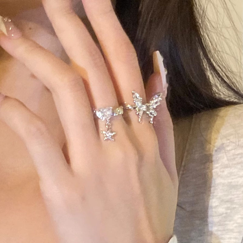 French butterfly zircon heart-shaped star pendant with an open-top ring, a fashionable, individualistic and cool style ring for women details Picture