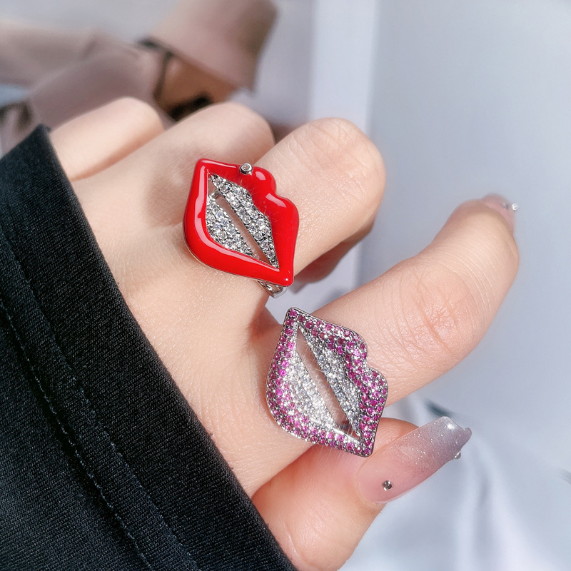 The light luxury drip glaze flame red lip open ring, with a cool, sweet and fashionable style, exudes a sense of high-end sophistication and is a niche ring trend details Picture