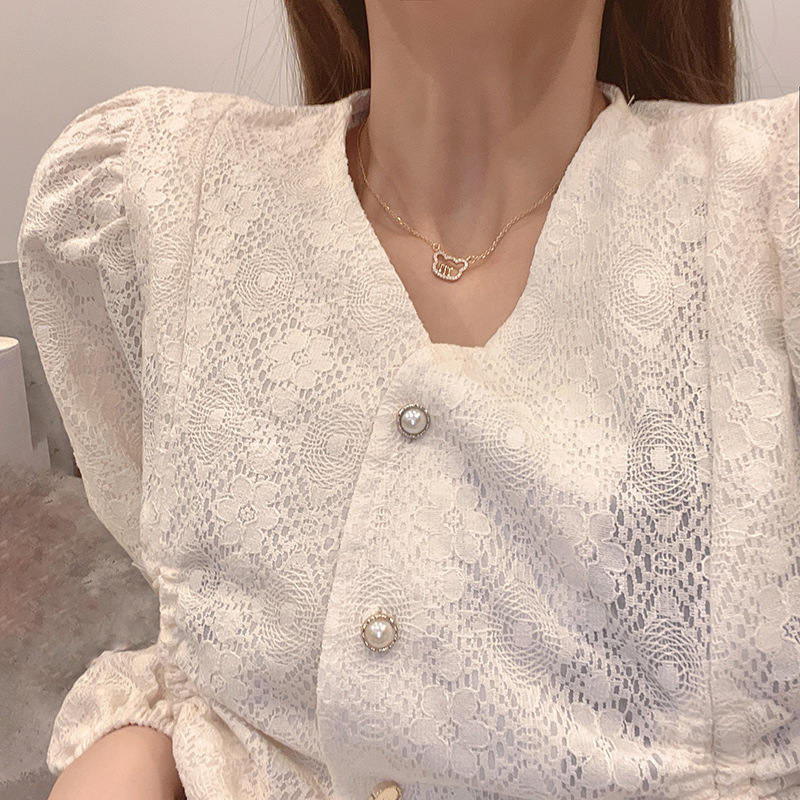 M letter bear necklace, women's InS-style titanium steel simple Internet celebrity collarbone chain, niche light luxury micro-inlay jewelry wholesale Application Scenario